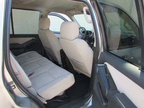 Used 2008 Ford Explorer XLT image 24