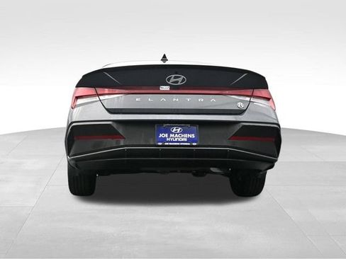 Used 2025 Hyundai Elantra Sport FWD image 35