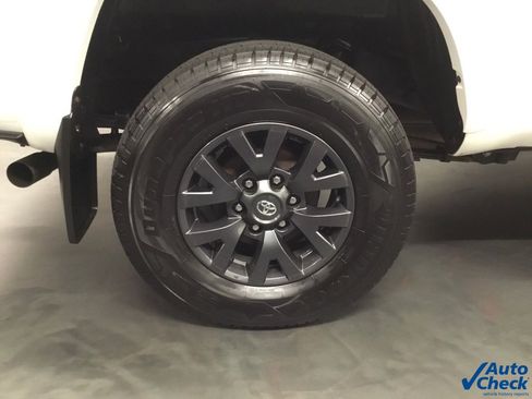 Used 2021 Toyota Tacoma SR5 image 19