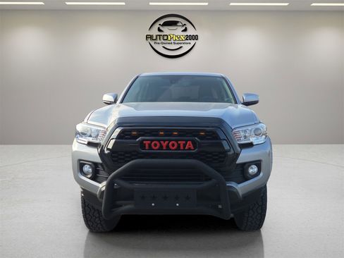 Used 2021 Toyota Tacoma SR5 image 2