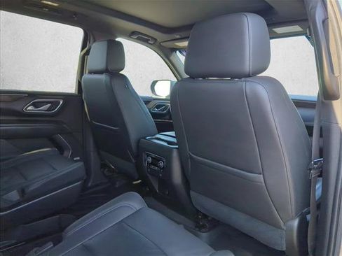Used 2021 Chevrolet Tahoe Z71 w/ Z71 Off-Road Package AWD/4WD image 21