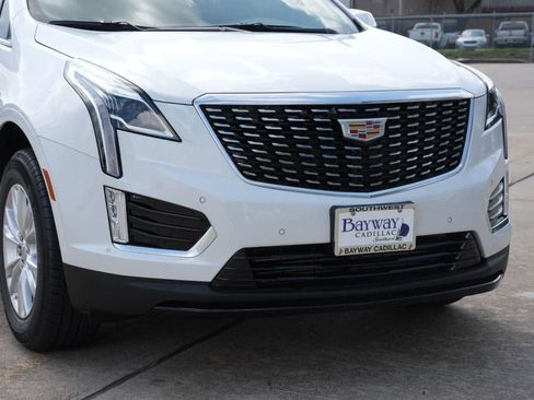New 2026 Cadillac XT5 Luxury w/ LPO, Floor Liner Package image 28
