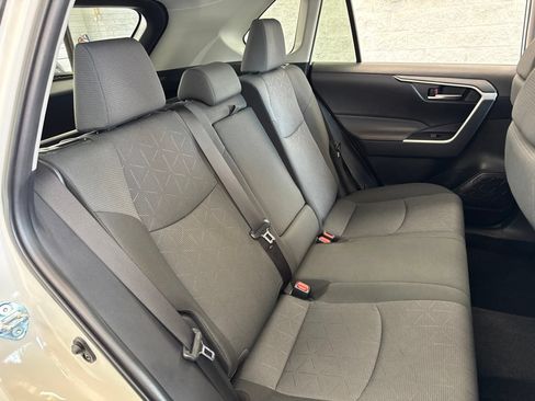 Used 2025 Toyota RAV4 XLE AWD/4WD image 41