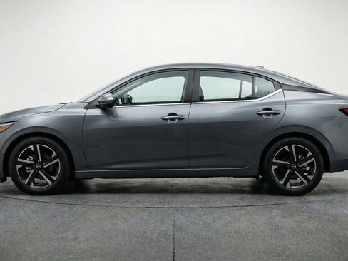Used 2025 Nissan Sentra SV FWD image 5