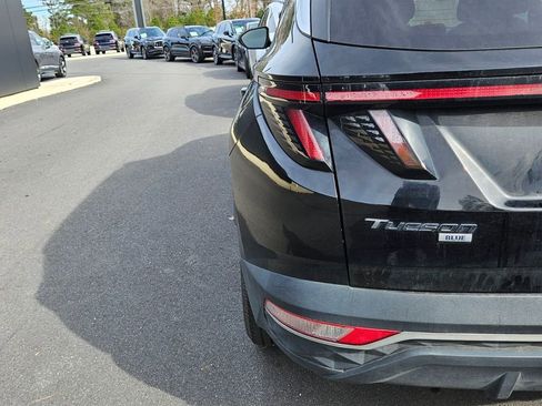 Used 2022 Hyundai Tucson Blue image 12