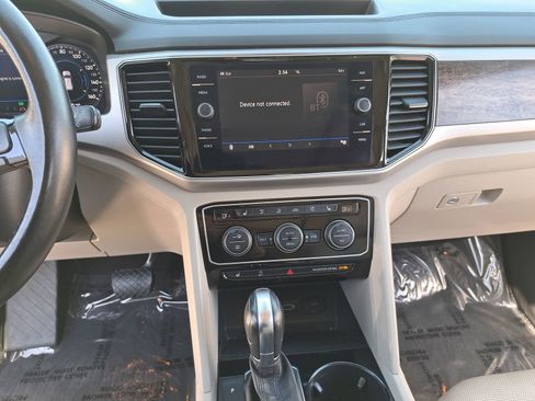Used 2018 Volkswagen Atlas SEL Premium image 23