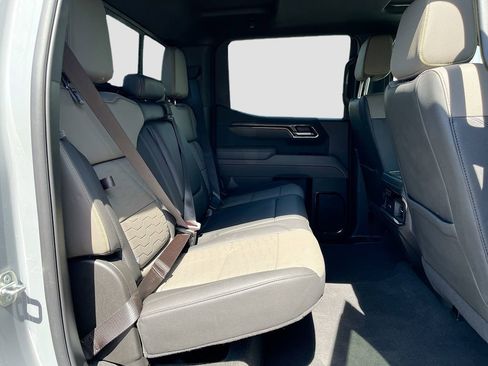 Used 2024 Chevrolet Silverado 1500 ZR2 w/ Technology Package image 30