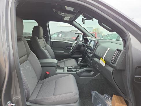 New 2026 Nissan Frontier SV w/ SV Convenience Package image 15