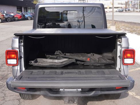 Used 2020 Jeep Gladiator Sport w/ Quick Order Package 24S image 16