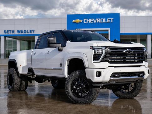 New 2026 Chevrolet Silverado 3500 High Country w/ High Country Premium Package AWD/4WD image 1