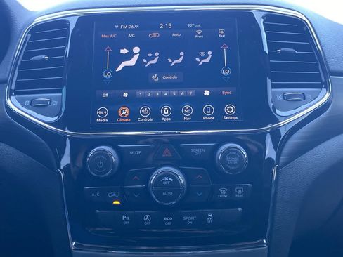 Used 2021 Jeep Grand Cherokee Laredo X AWD/4WD image 19