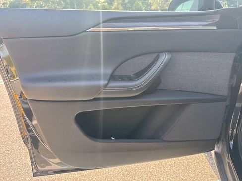 Used 2024 Tesla Model X Base image 11