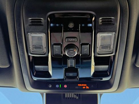 Used 2026 GMC Yukon XL Denali w/ Sun & Power Step Package AWD/4WD image 32