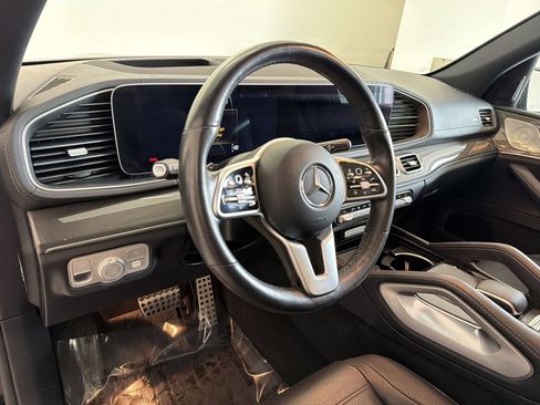 Used 2022 Mercedes-Benz GLS 450 4MATIC image 4