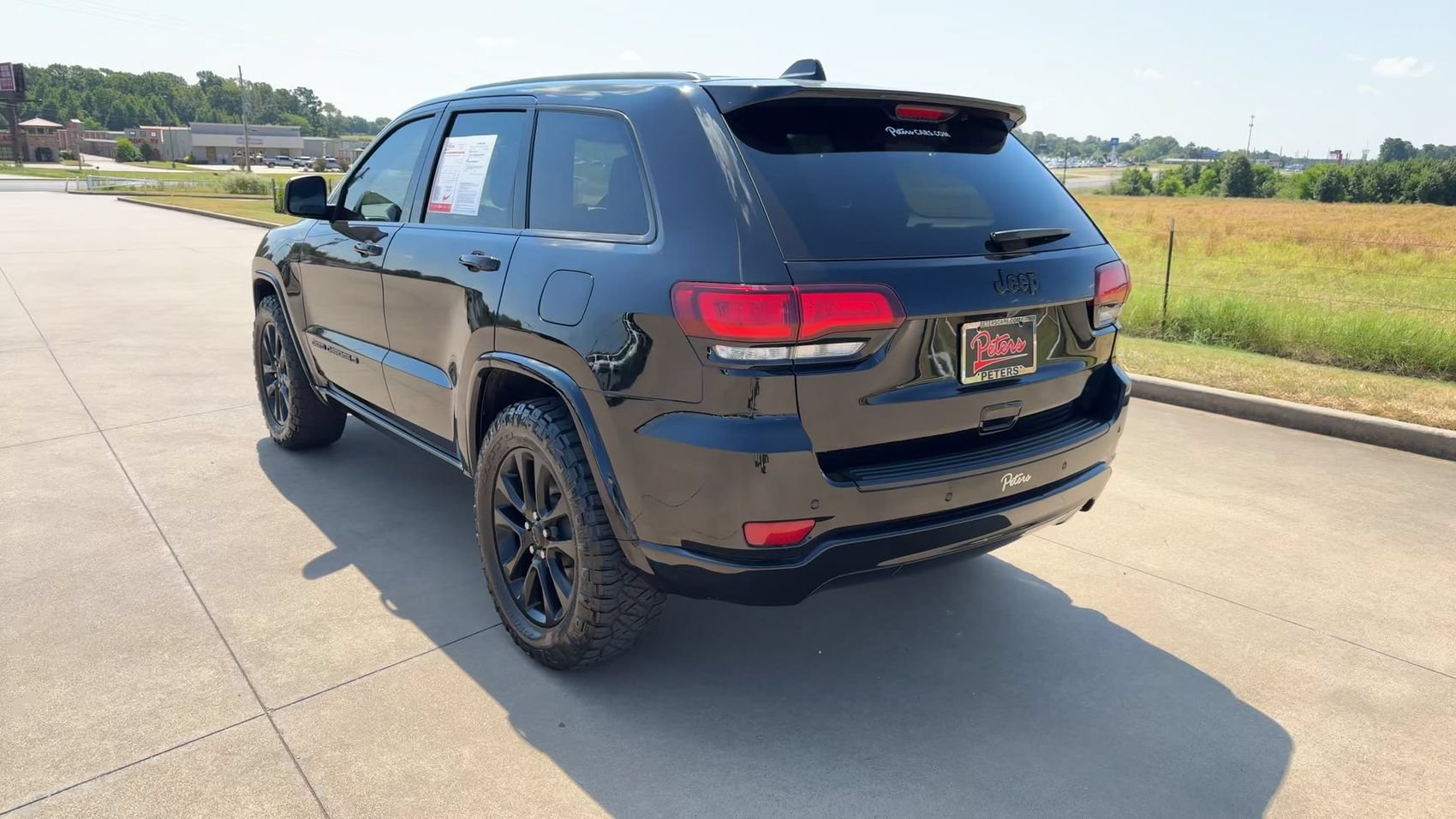 Used 2022 Jeep Grand Cherokee Laredo X RWD image 6
