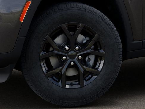 New 2026 Jeep Grand Cherokee Altitude AWD/4WD image 8