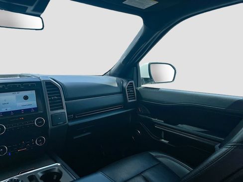 Used 2021 Ford Expedition XLT AWD/4WD image 24