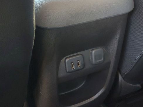 Used 2016 Chevrolet Colorado Z71 image 29