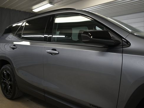 Used 2021 GMC Terrain SLE w/ Driver Convenience Package FWD image 29