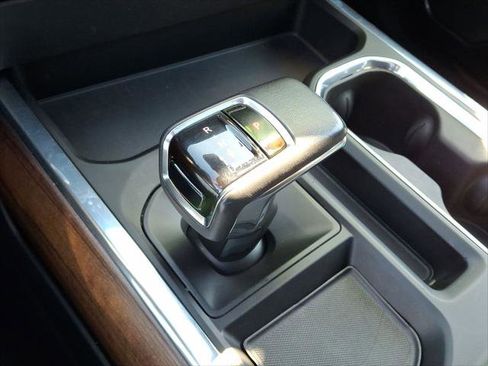 Used 2022 Chevrolet Silverado 1500 High Country w/ High Country Premium Package image 12