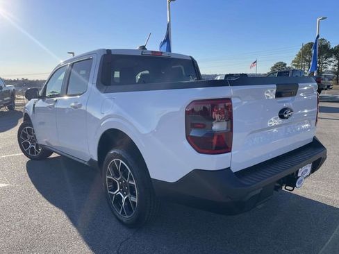 New 2026 Ford Maverick Lariat image 3