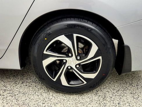 Used 2017 Honda Accord LX image 9