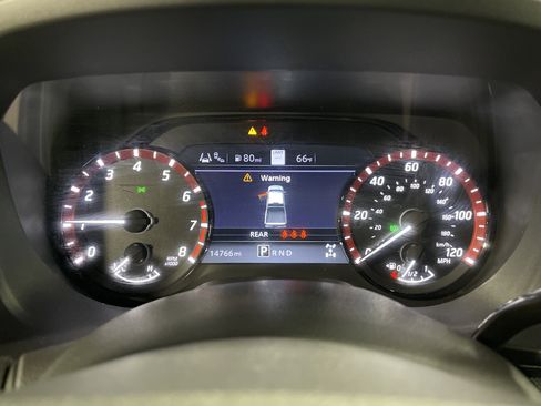 Used 2024 Nissan Titan PRO-4X w/ Pro-4x Convenience Package image 23