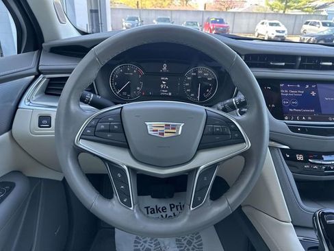 Certified 2023 Cadillac XT5 Premium Luxury image 35