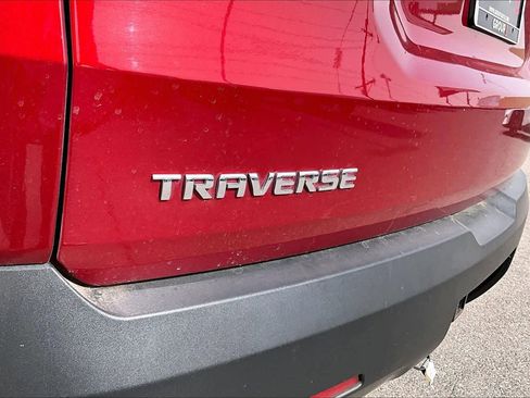 Used 2023 Chevrolet Traverse LT image 31
