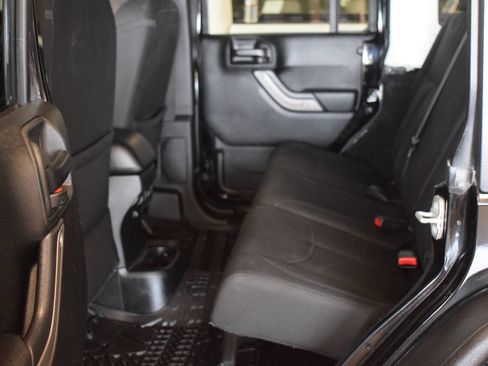 Used 2018 Jeep Wrangler Unlimited Sport S image 85