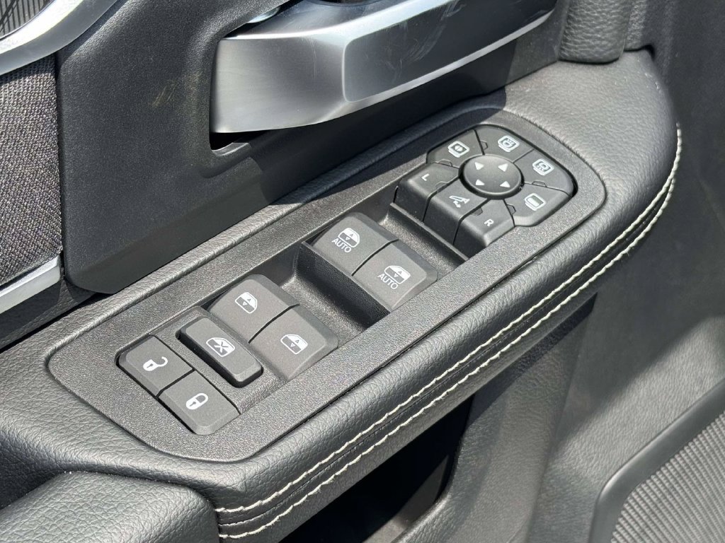 New 2026 RAM 3500 Big Horn AWD/4WD image 26