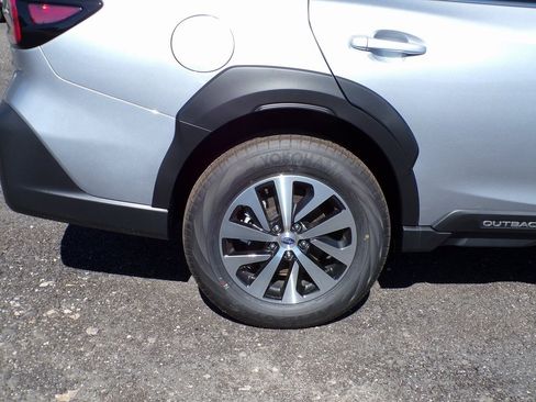 Certified 2025 Subaru Outback Premium image 13