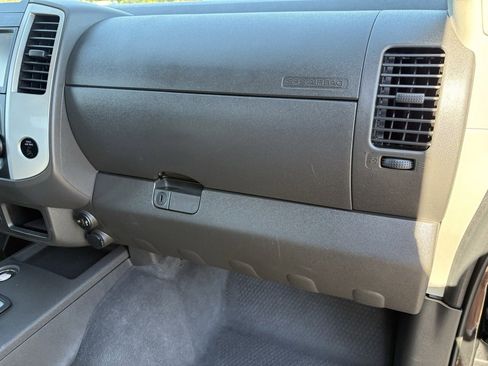 Used 2020 Nissan Frontier S image 51