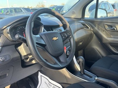 Used 2017 Chevrolet Trax LS image 13
