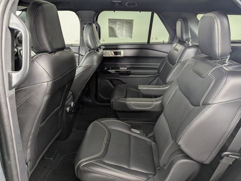 Used 2022 Ford Explorer ST w/ ST Street Pack image 22