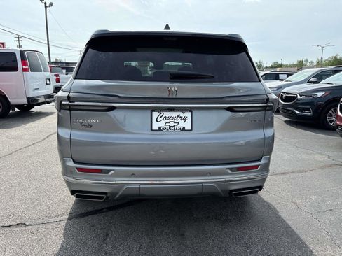 Used 2025 Buick Enclave Avenir w/ Super Cruise Package image 4