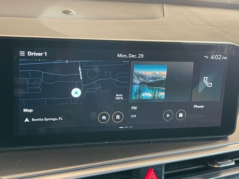 Used 2024 Kia Sorento S image 22