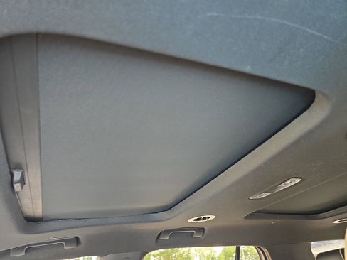 Used 2023 Chevrolet Traverse Premier w/ Redline Edition FWD image 25