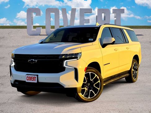 Used 2024 Chevrolet Suburban RST image 1