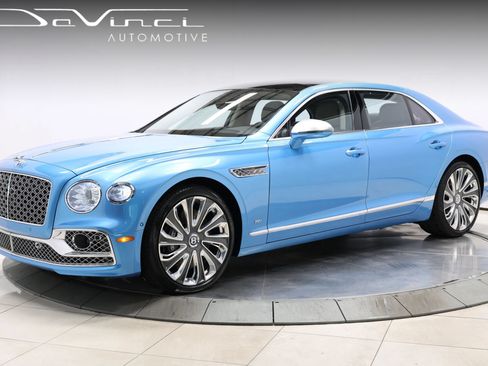 Used 2022 Bentley Flying Spur V8 AWD/4WD image 1