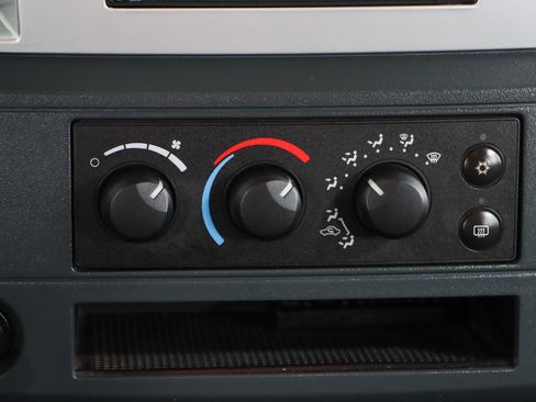 Used 2007 Dodge Ram 2500 Truck SLT image 20