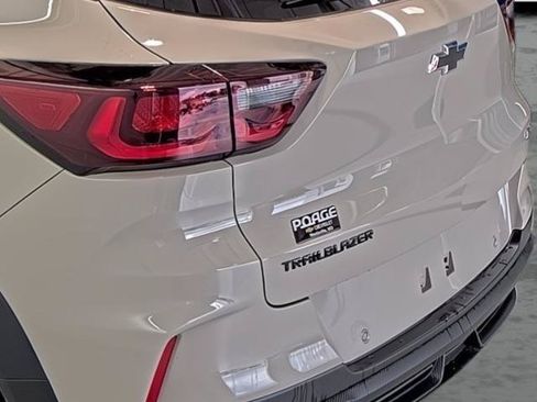 New 2026 Chevrolet TrailBlazer RS w/ Convenience Package FWD image 10