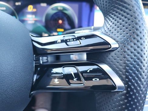 Used 2022 Mercedes-Benz E 450 Cabriolet image 36