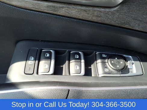 Used 2023 Kia Sorento S w/ Panoramic Sunroof Package AWD/4WD image 18