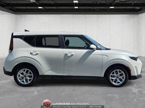 Certified 2023 Kia Soul LX w/ Option Group 015 FWD image 6