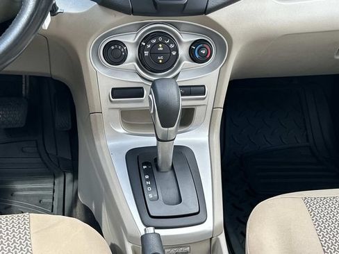 Used 2014 Ford Fiesta SE FWD image 16