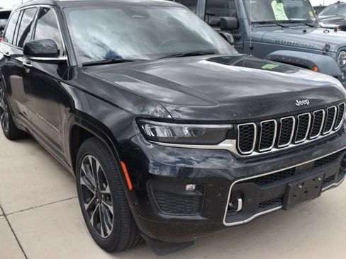 Used 2022 Jeep Grand Cherokee Overland AWD/4WD image 3