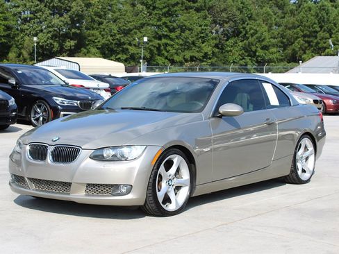 Used 2009 BMW 335i Convertible image 5