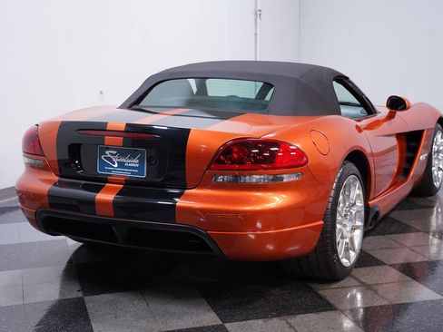 Used 2010 Dodge Viper SRT-10 image 10