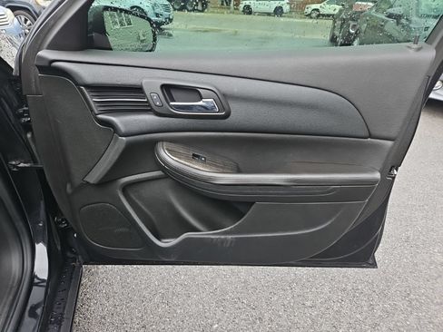Used 2015 Chevrolet Malibu LT FWD image 17